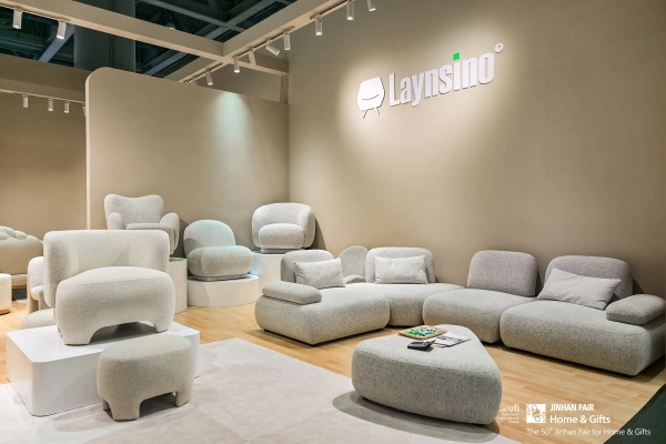 Furniture exhibitor booth at Jinhan Fair