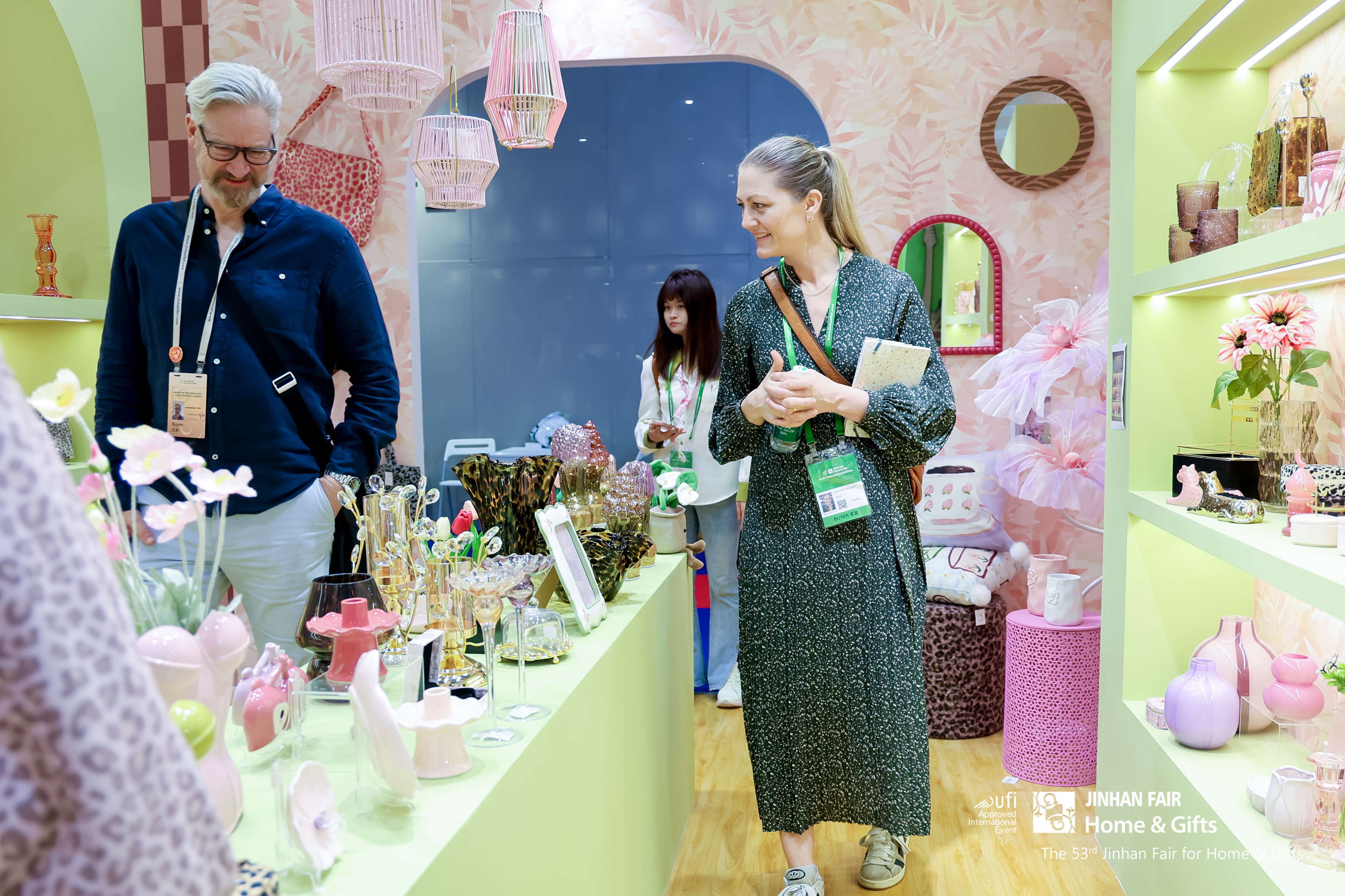 Buyers at JINHAN FAIR_K&B Home