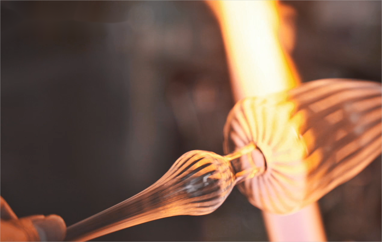 Glass is one of the raw materials used by IDESIGN HOME