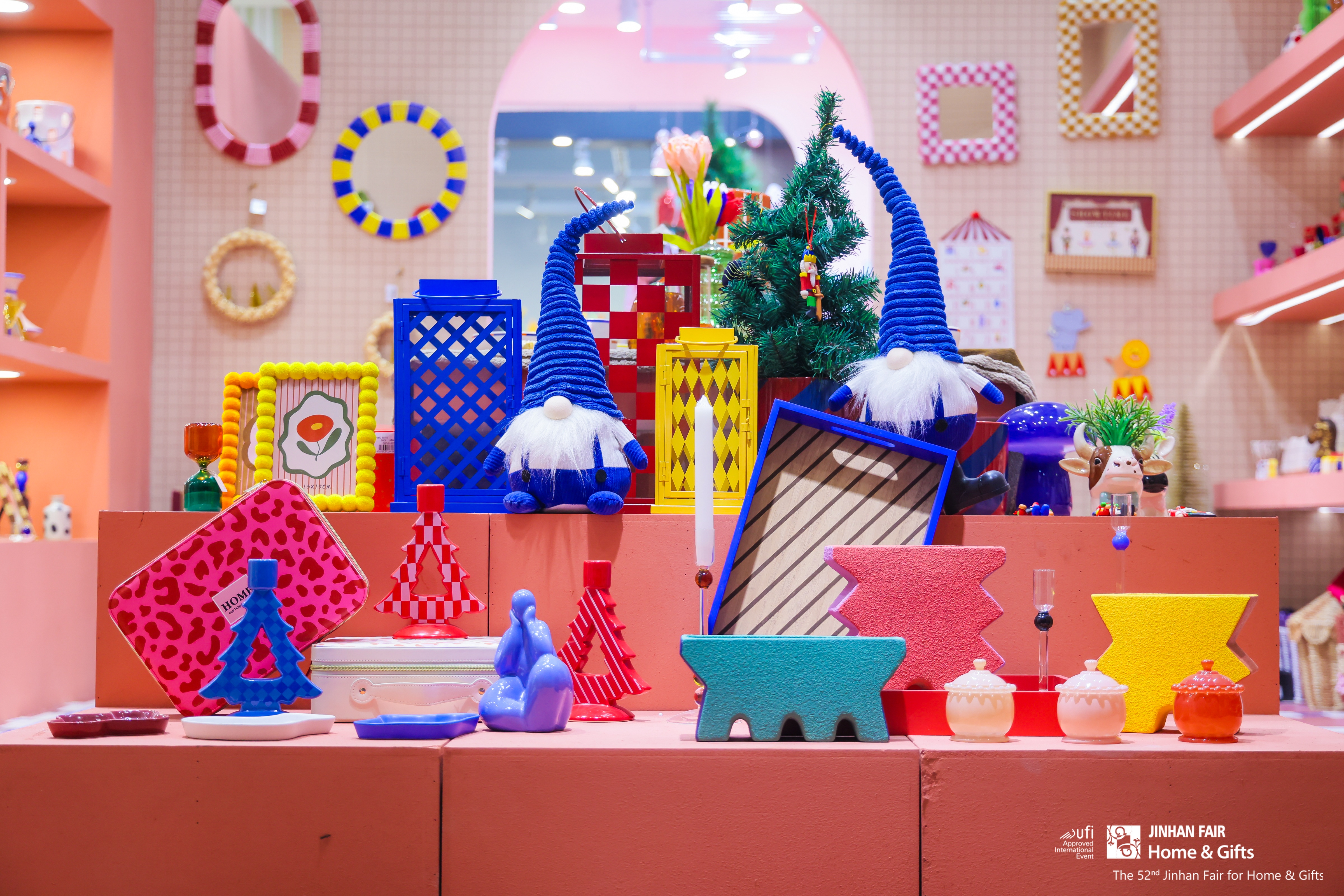 Colorful home décor products showcased at JINHAN FAIR