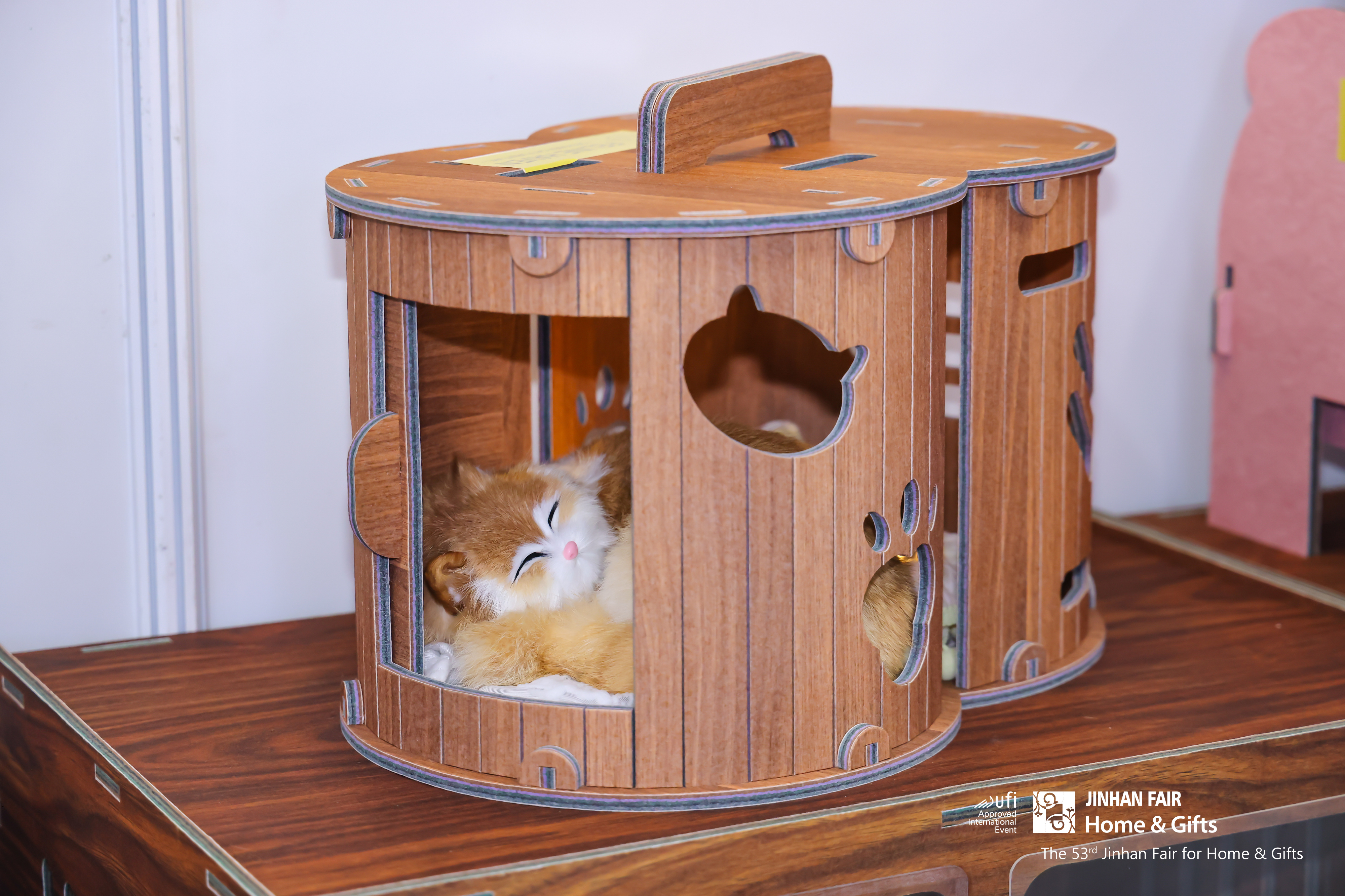 Pet products from Fairtech at JINHAN FAIR