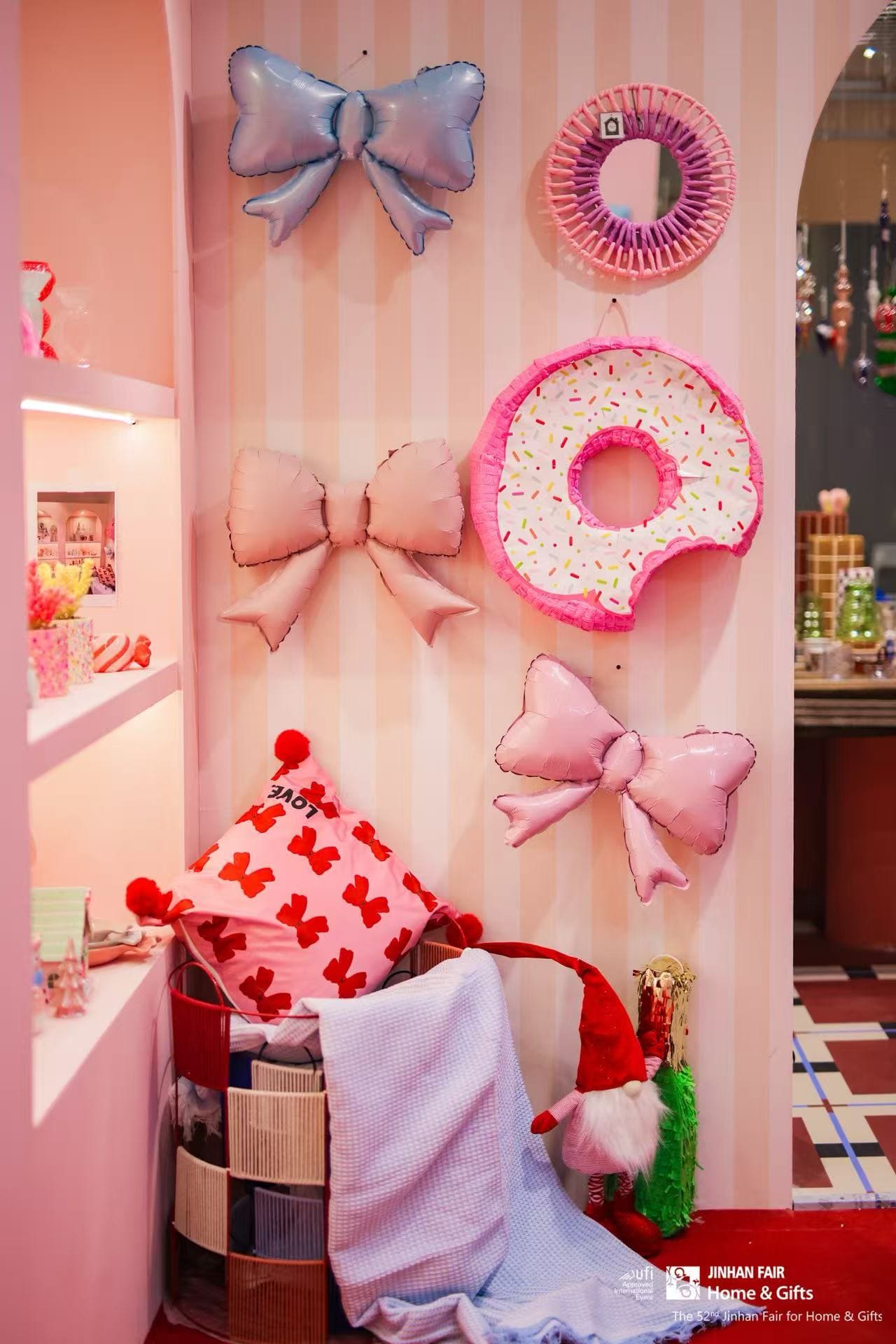 decorative furnitures, Arts and Crafts, Floral Decoration, Creative Design, homeware